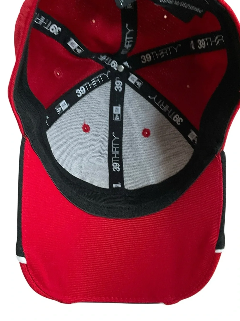Carolina Hurricanes New Era 39THIRTY Flex Fit Hat Red Black NHL M/L Canes